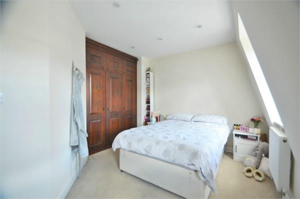 The Broadway, Mill Hill